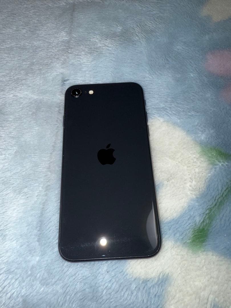 Apple iPhone SE2世代 ブラック 本体