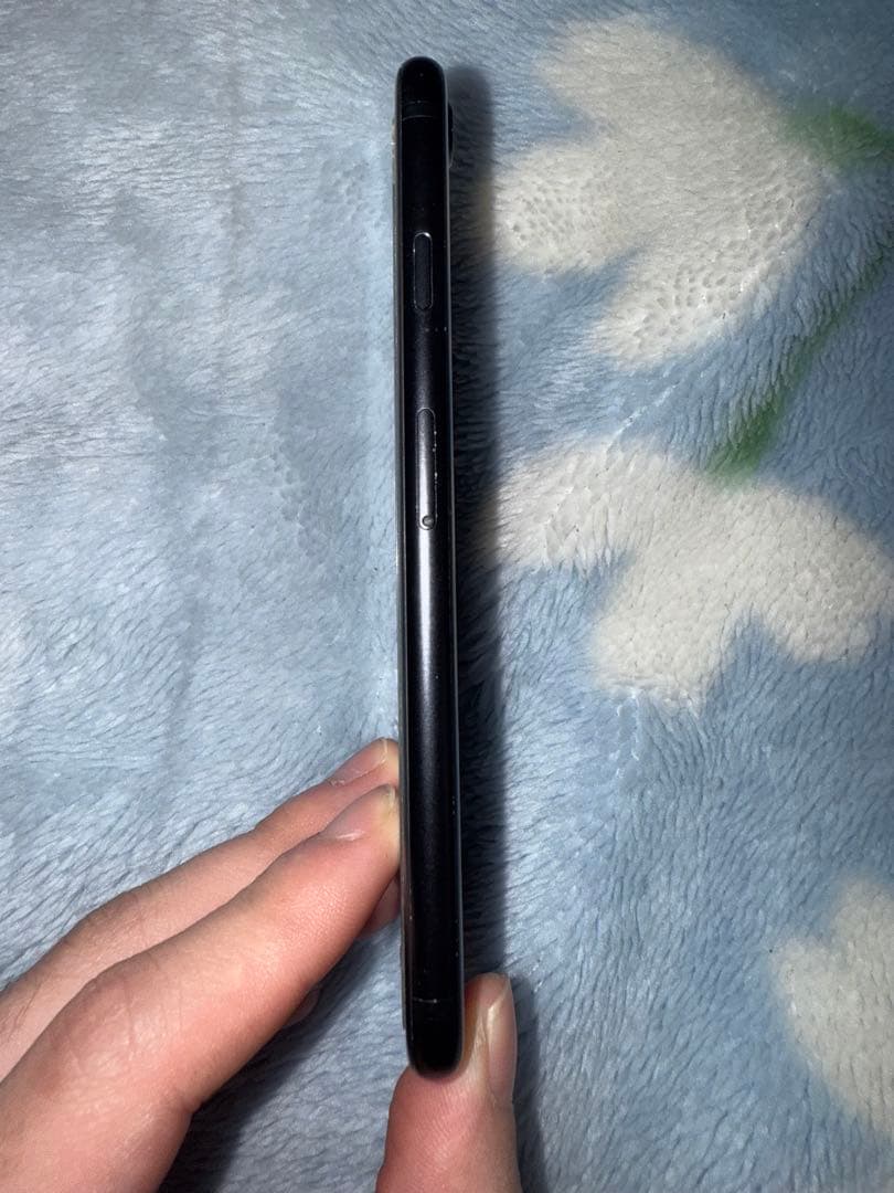 Apple iPhone SE2世代 ブラック 本体