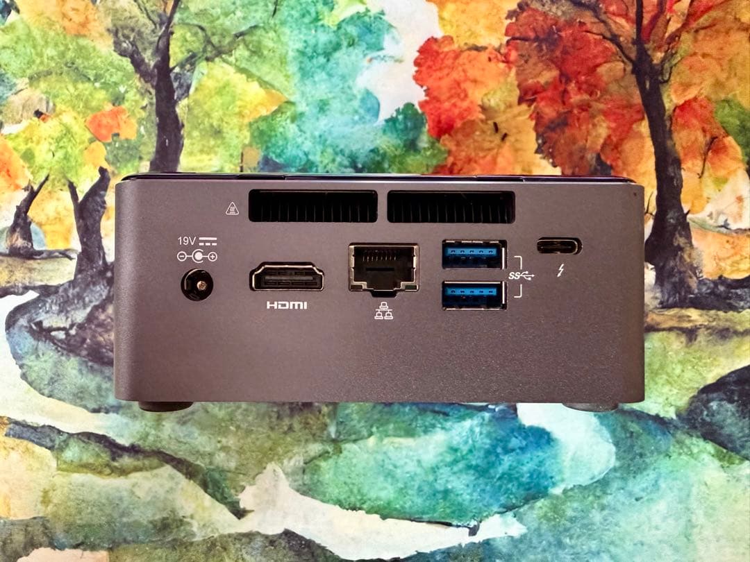 Intel ミニPC NUC7i7BNH DDR4 RAM 16GB付 【現状】