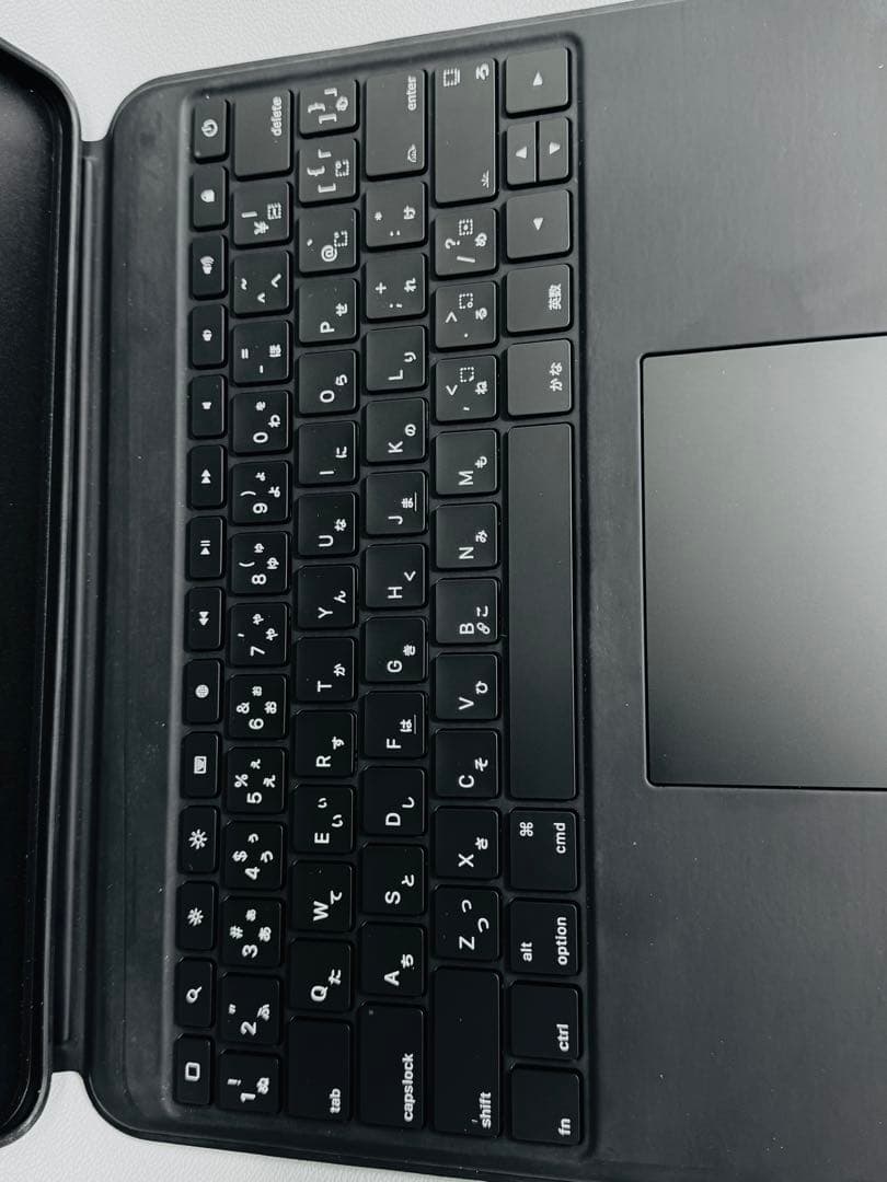 ESR iPadAir13インチキーボードケースM3/M2、2025/2024
