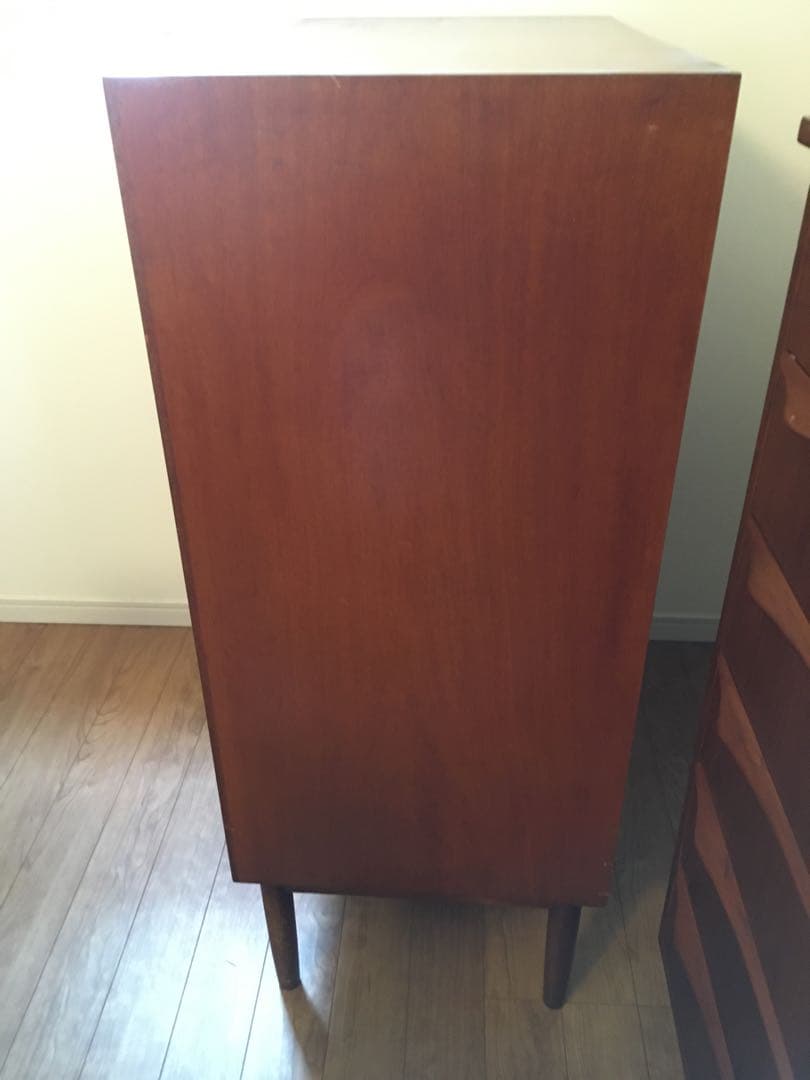 デンマーク　ビンテージ　脚付き蛇腹キャビネット　マホガニー　北欧ビンテージ