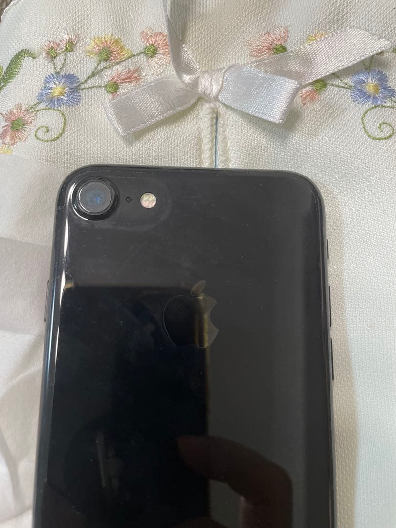 iPhone 7 128GB ジェットブラック SIMフリー バッテリー100％