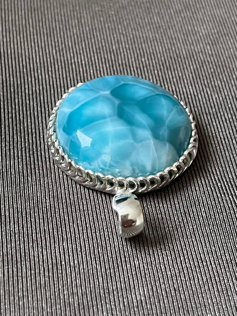 天然石☆高品質！ラリマーまる型ペンダントップ☆ワク付き☆濃いブルー＆模様美しい