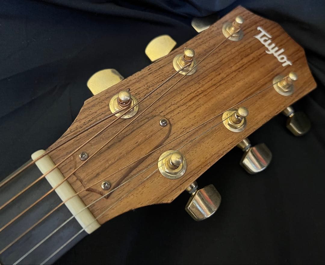 Taylor 214ce-K テイラー　エレアコ　アコースティックギターケース付