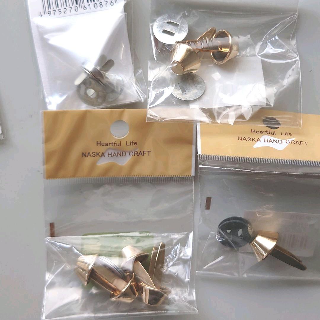 ラメルヘン    ひねり金具他  材料各種パーツ  5ページ分