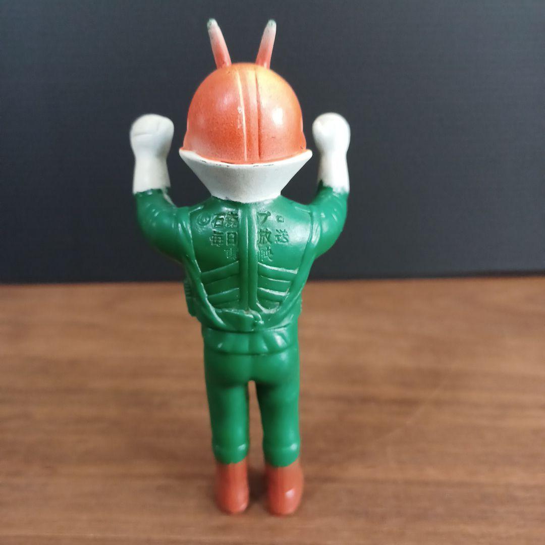 当時物　ポピー製「仮面ライダー」青成型と黒成型及びV3のミニソフビフィギュア3点