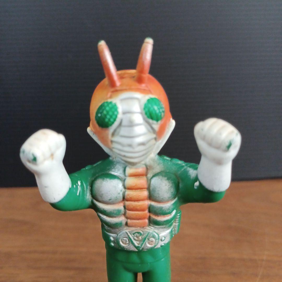 当時物　ポピー製「仮面ライダー」青成型と黒成型及びV3のミニソフビフィギュア3点