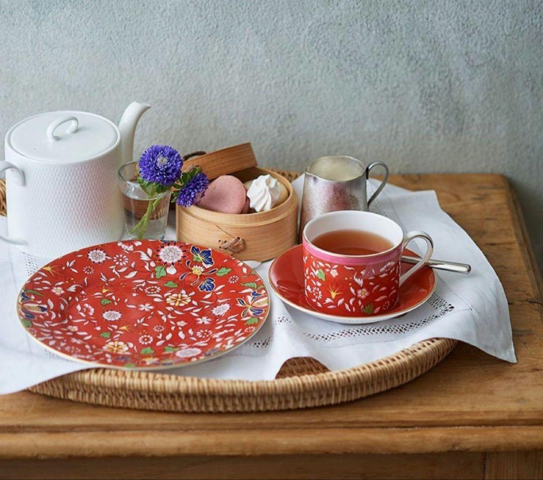 新品　ウエッジウッド　ワンダーラスト　クリムゾンジュエル　20cmプレート　2枚