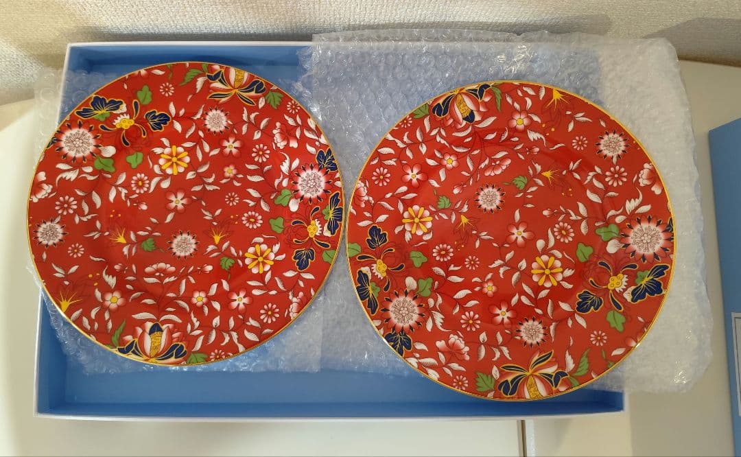 新品　ウエッジウッド　ワンダーラスト　クリムゾンジュエル　20cmプレート　2枚