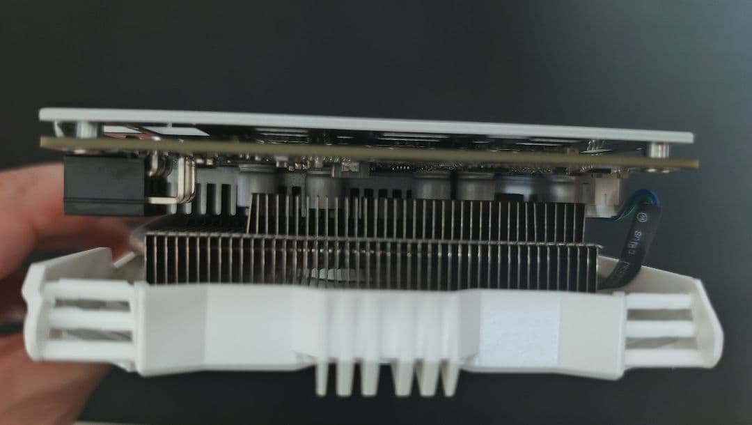 tomo　Geforce GTX 1060 6gb GALAX