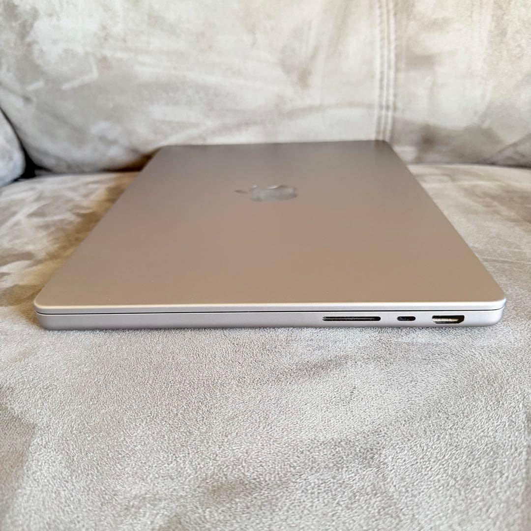 「ほぼ未使用」MacBook Pro 14インチ