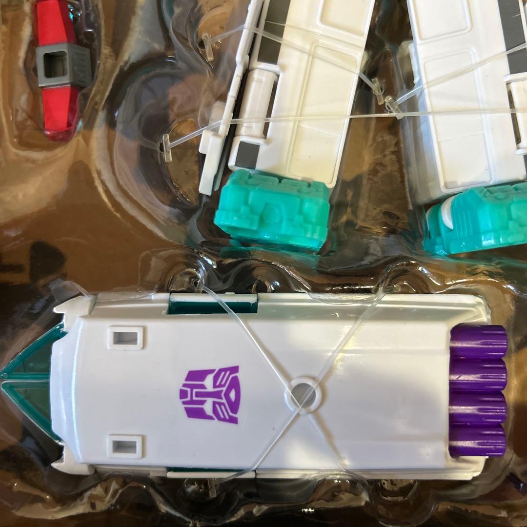 トランスフォーマー　ジェネレーションセレクト　シャッタードグラス　ラチェット