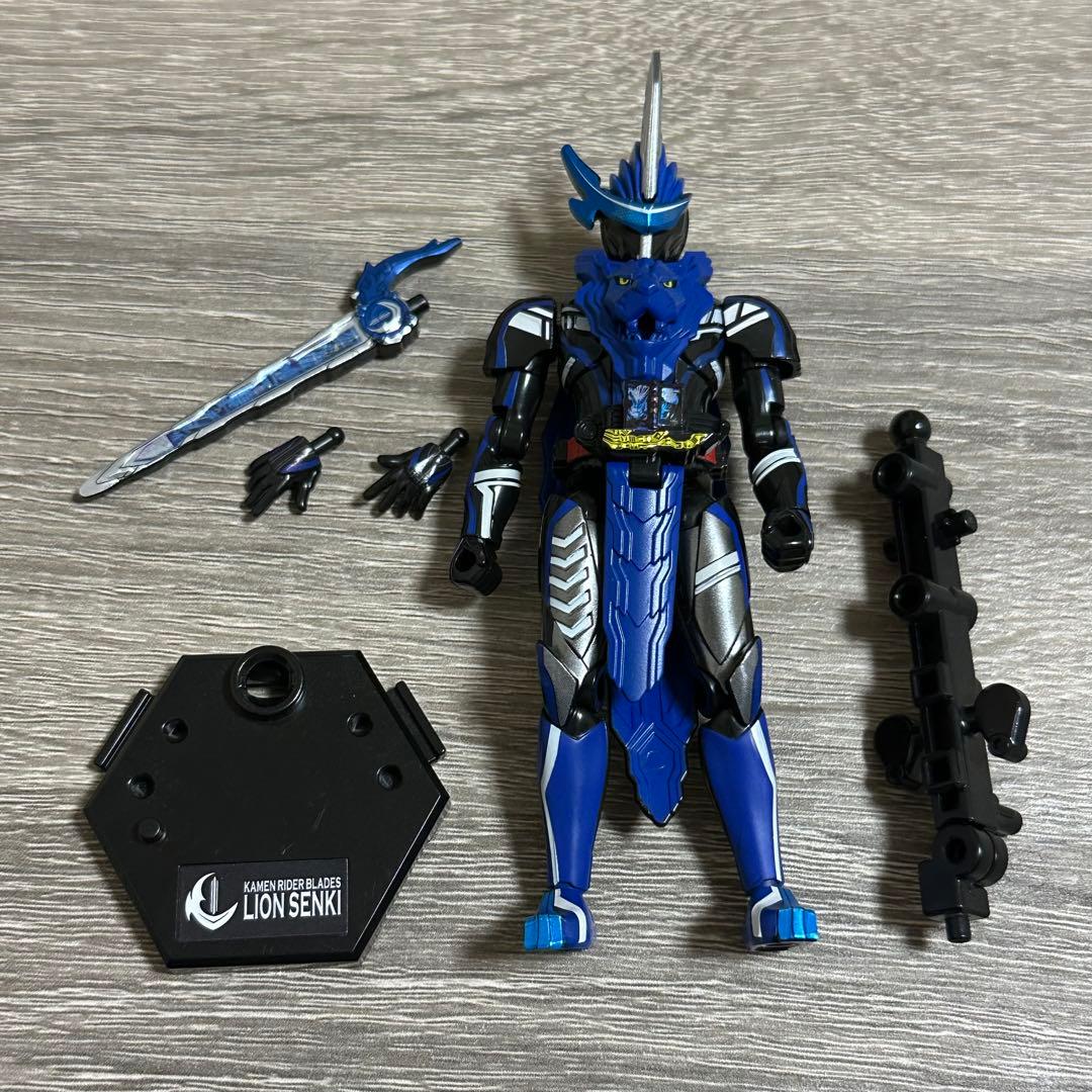 【現状品】装動　仮面ライダーセイバー11体セット