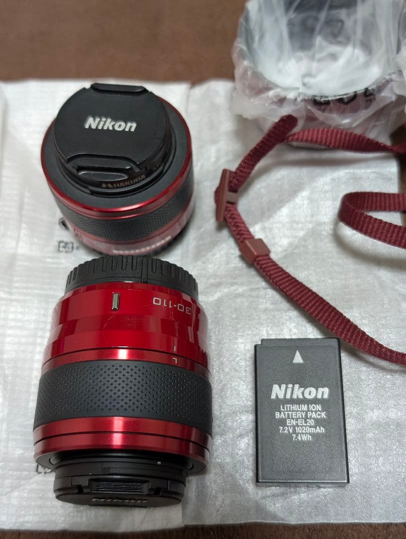 Nikon 1 j1 レッド