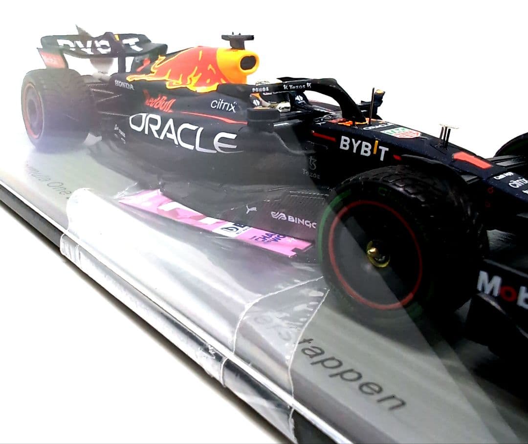 オラクル レッドブル レーシング RB18 スパーク 2022 日本GP仕様