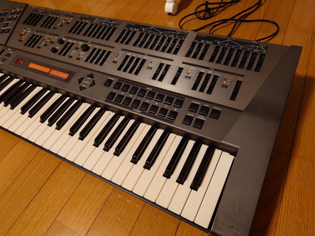 (値下げ) ローランド JD-800 シンセサイザー