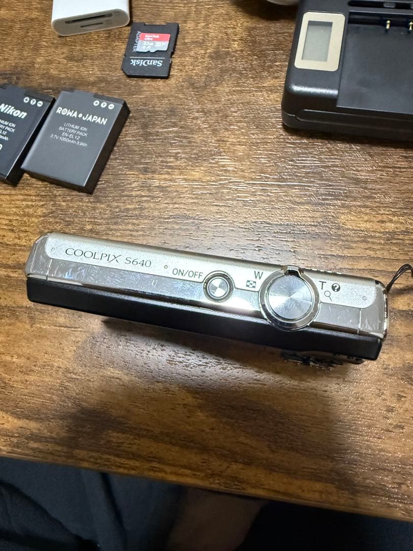 Nikon COOLPIX s640 コンパクトデジタルカメラ コンデジ