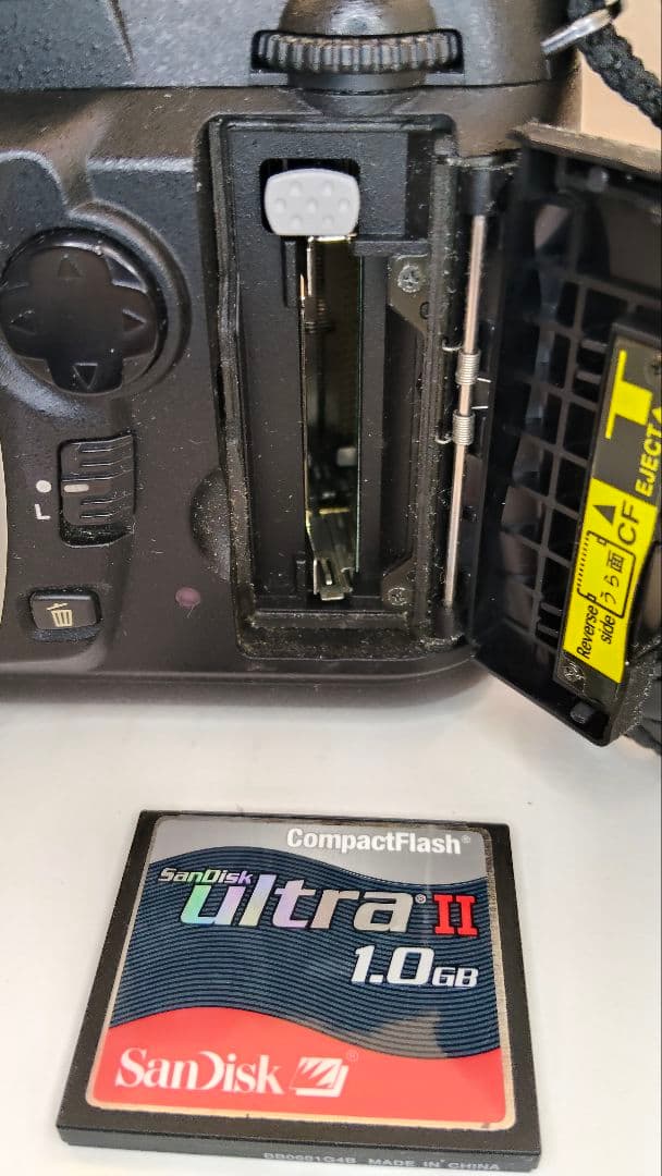 ❤NikonD70 ニッコール18-70mm/シグマ28-200mm/バッグ❤