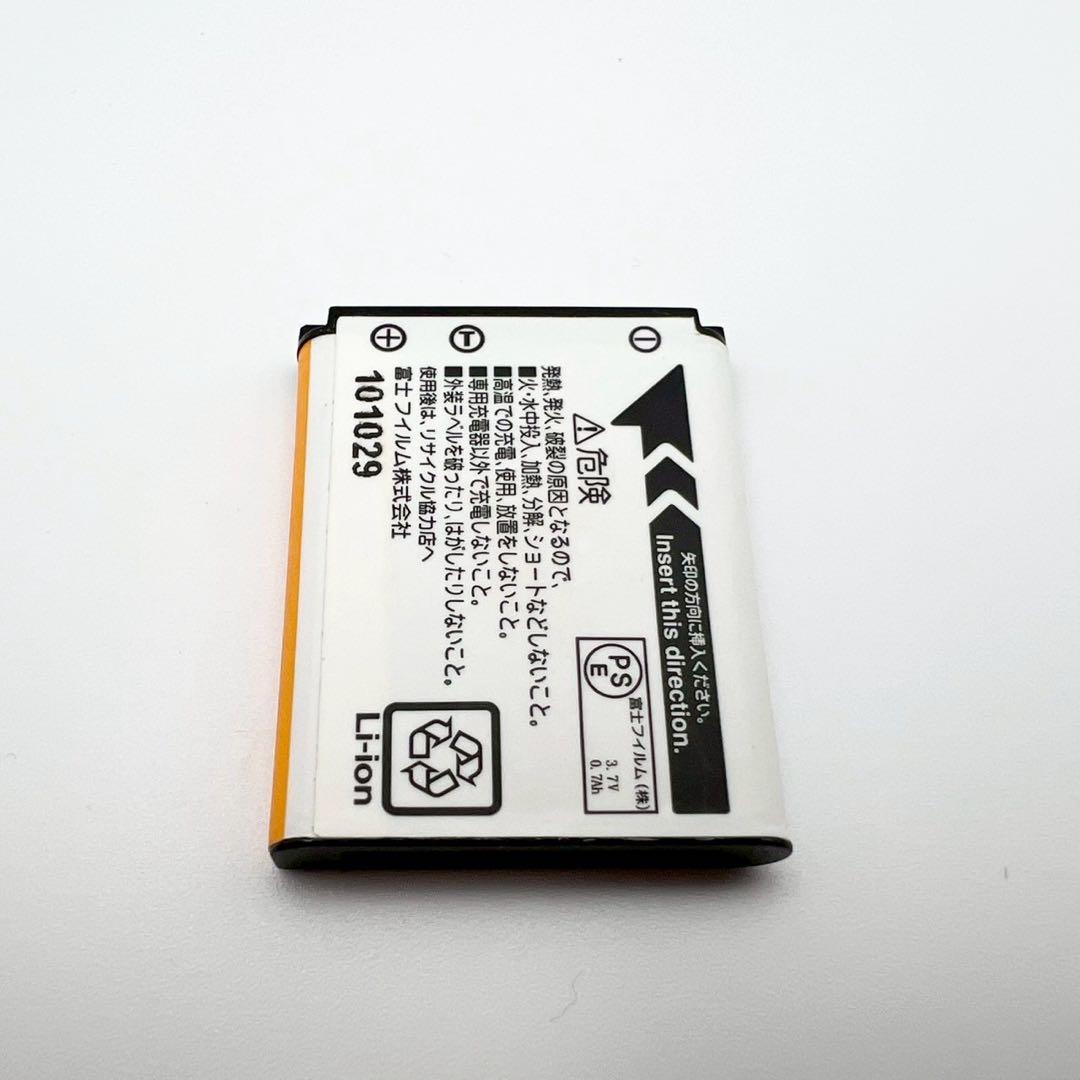 【完動品 良品】FUJIFILM FinePix Z800EXR 動作確認済