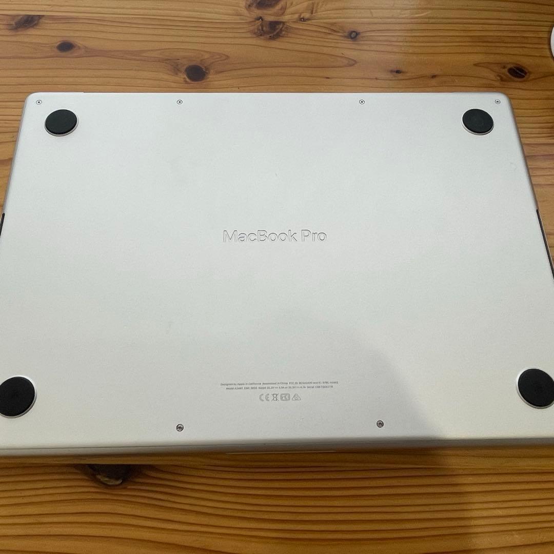 MacBook Pro M1 14インチ 10コア 16GB SSD 1TB