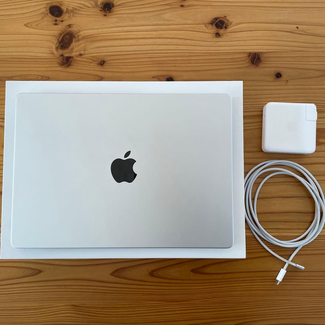 MacBook Pro M1 14インチ 10コア 16GB SSD 1TB