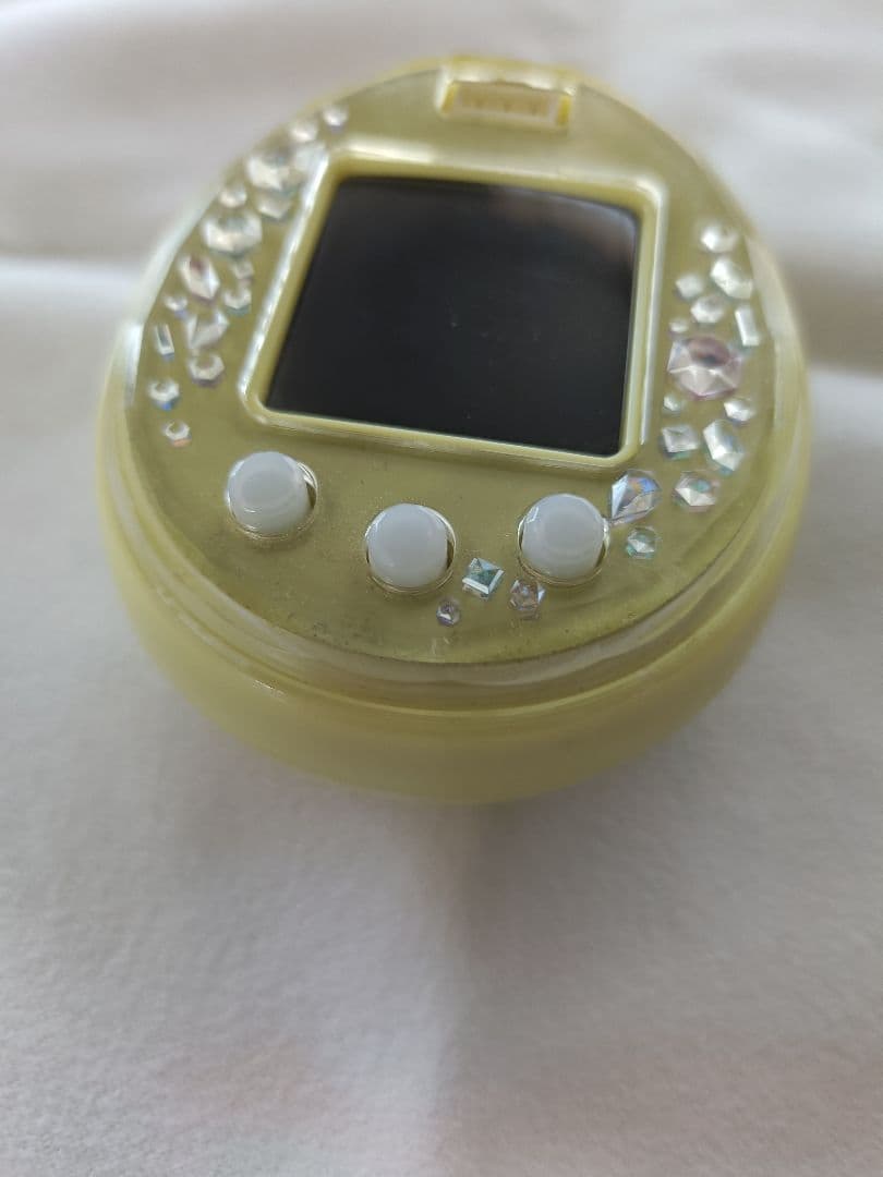 【動作確認済】たまごっちピースイエロー バンダイ Tamagotchi P's
