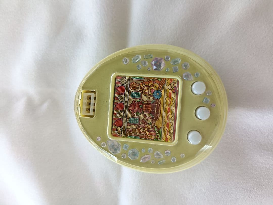 【動作確認済】たまごっちピースイエロー バンダイ Tamagotchi P's