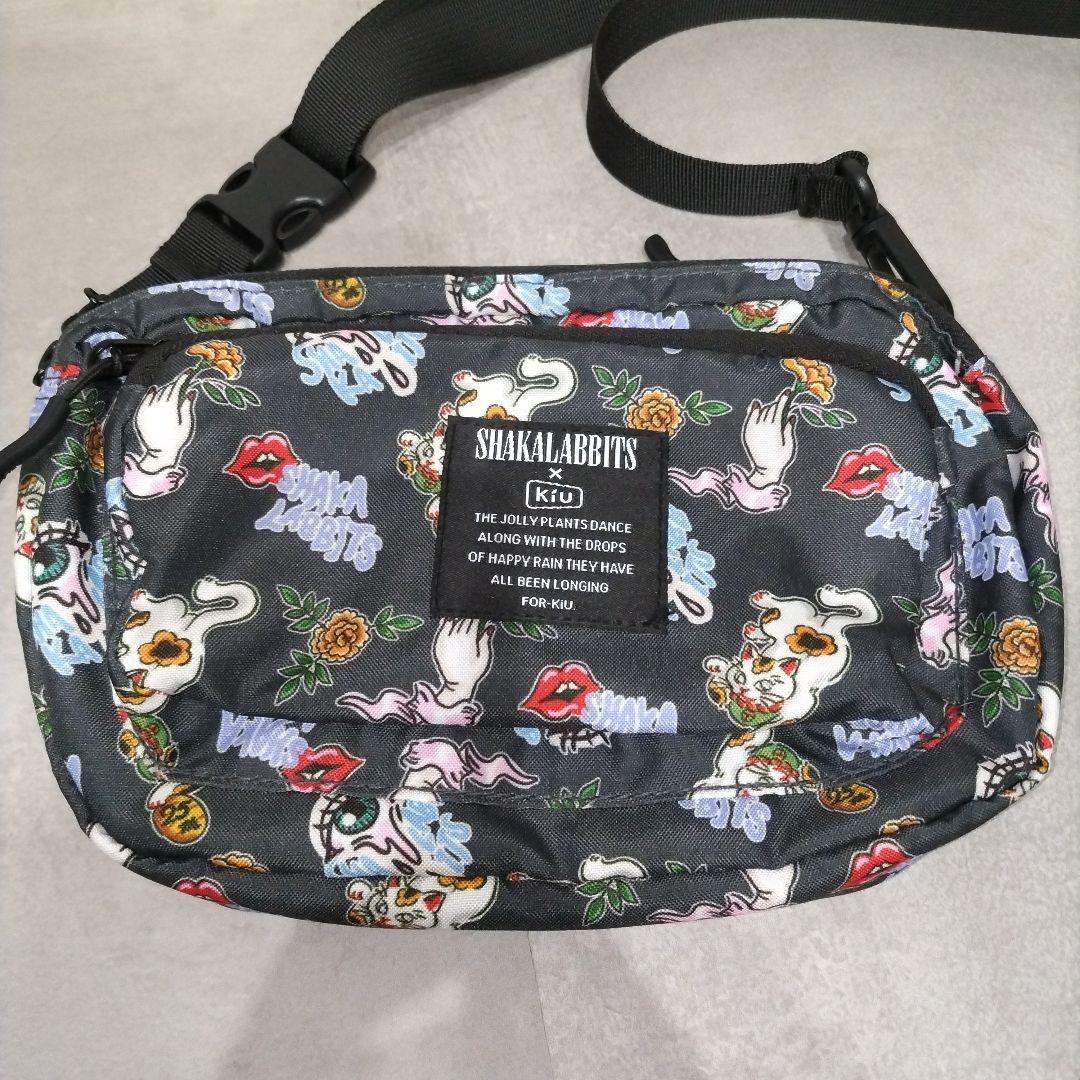 SHAKA LABBITS KiU コラボ ショルダー バッグ フロントポケット