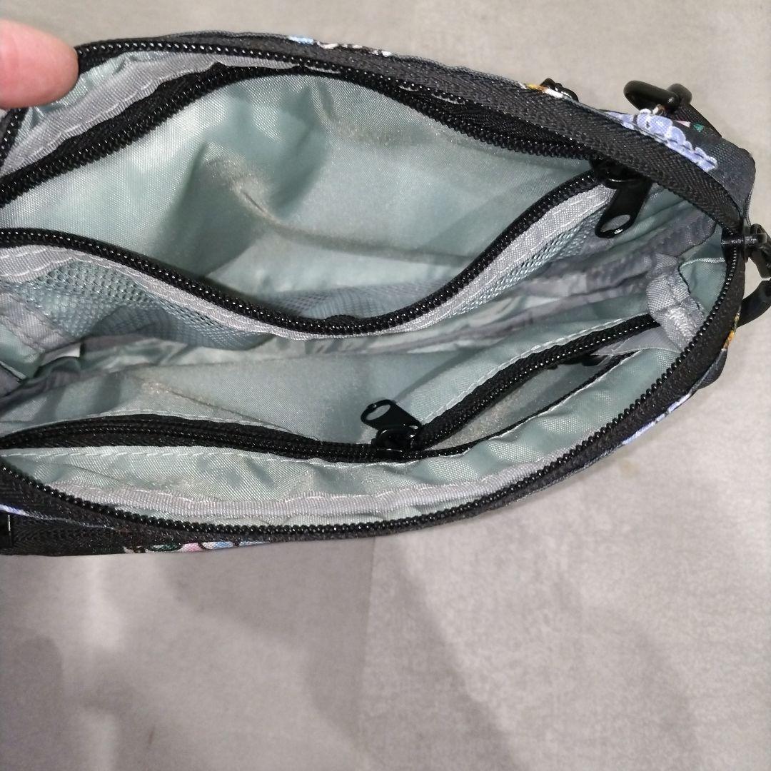 SHAKA LABBITS KiU コラボ ショルダー バッグ フロントポケット