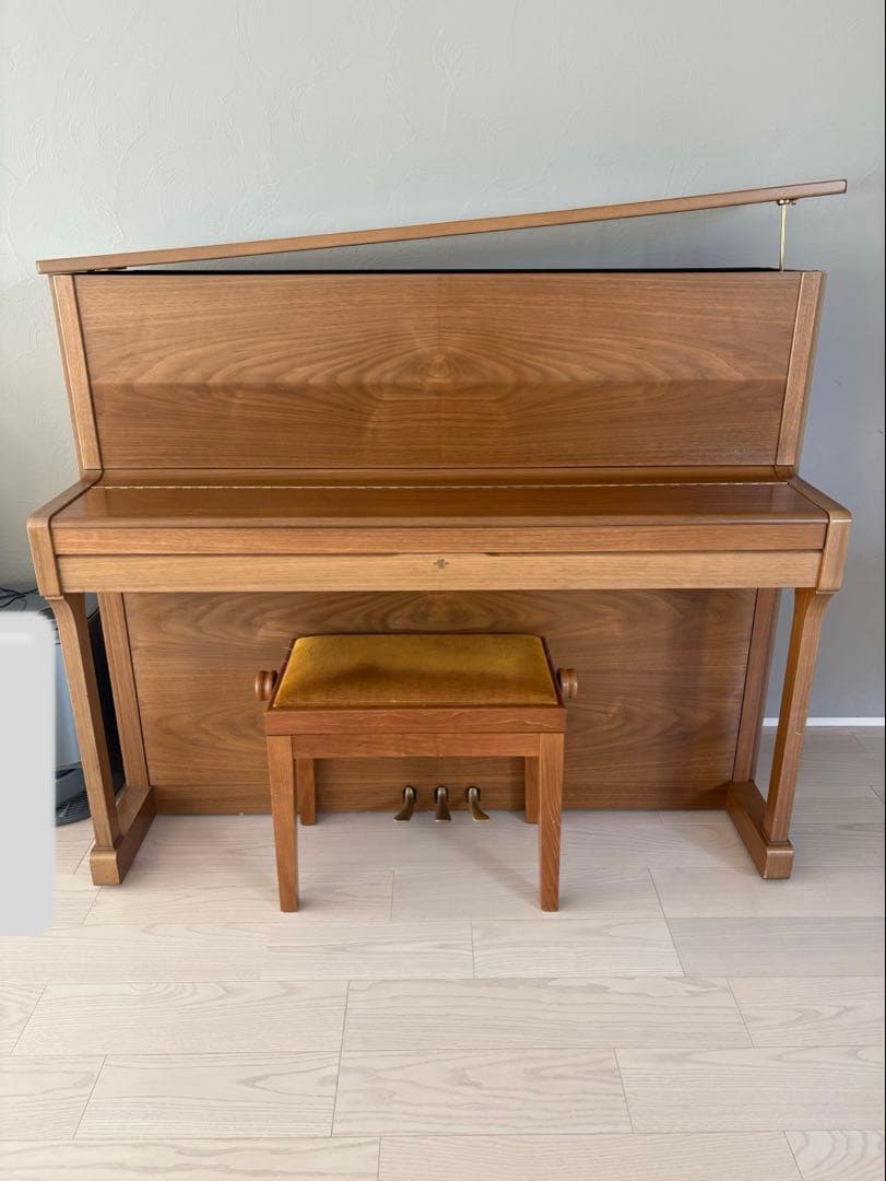 SAUTER ザウター Premiere 120 アップライトピアノ　輸入