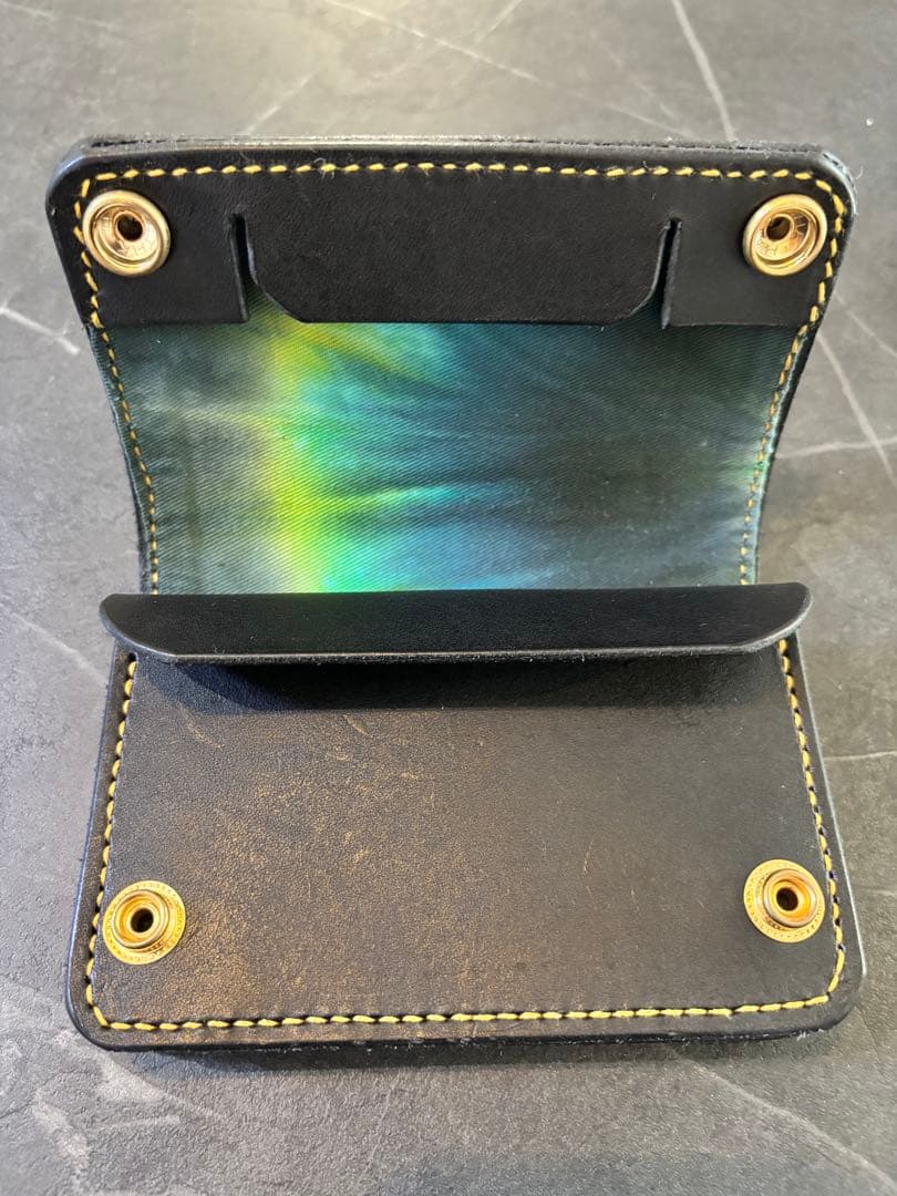 レザーウォレット　トラッカーウォレット　3層　厚手レザー　タイダイ　黒革財布