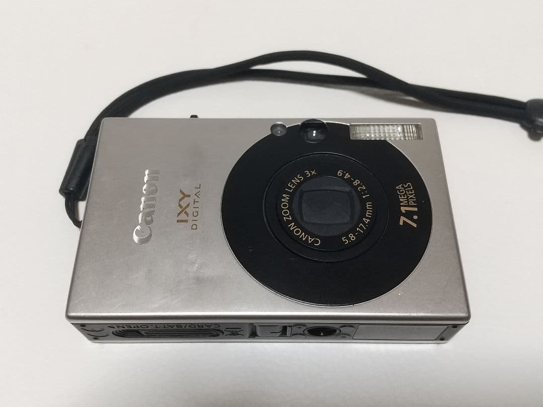 Canon IXY DIGITAL 7.1メガピクセル コンパクトデジタルカメラ