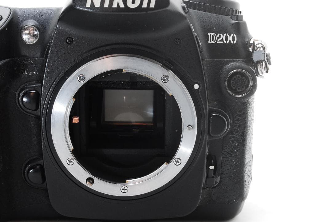 初心者OK Nikon D200 18-200mm 三脚付