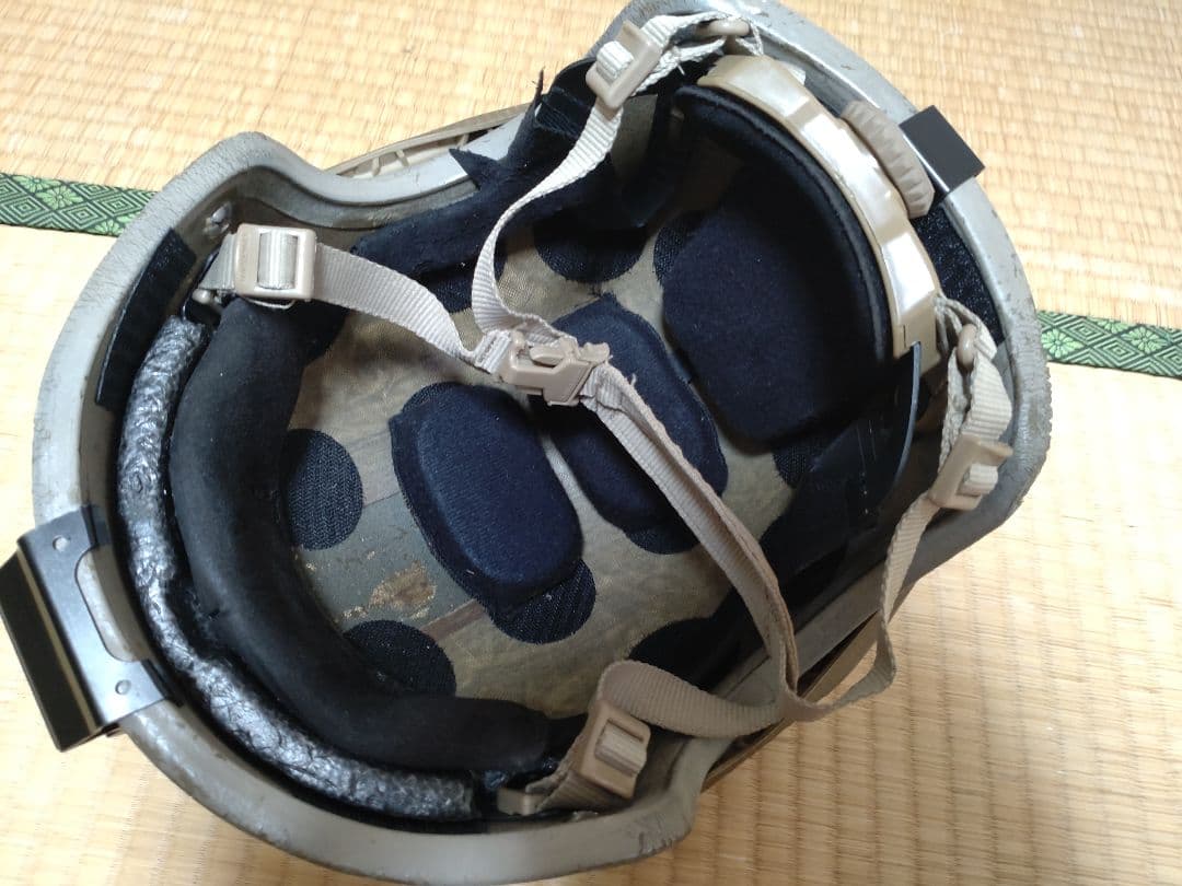 実物放出品 CVCバリスティックヘルメット DH-132B