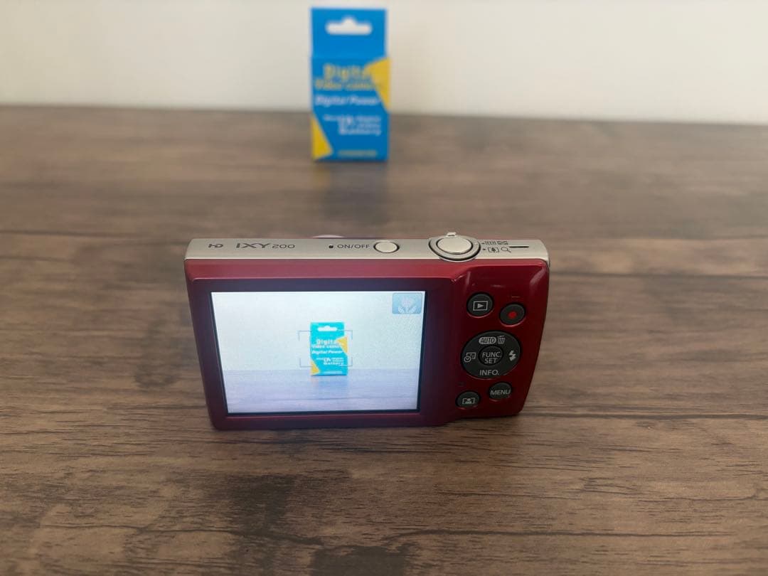 Canon デジカメ IXY 200 レッド コンパクトデジタルカメラ 赤