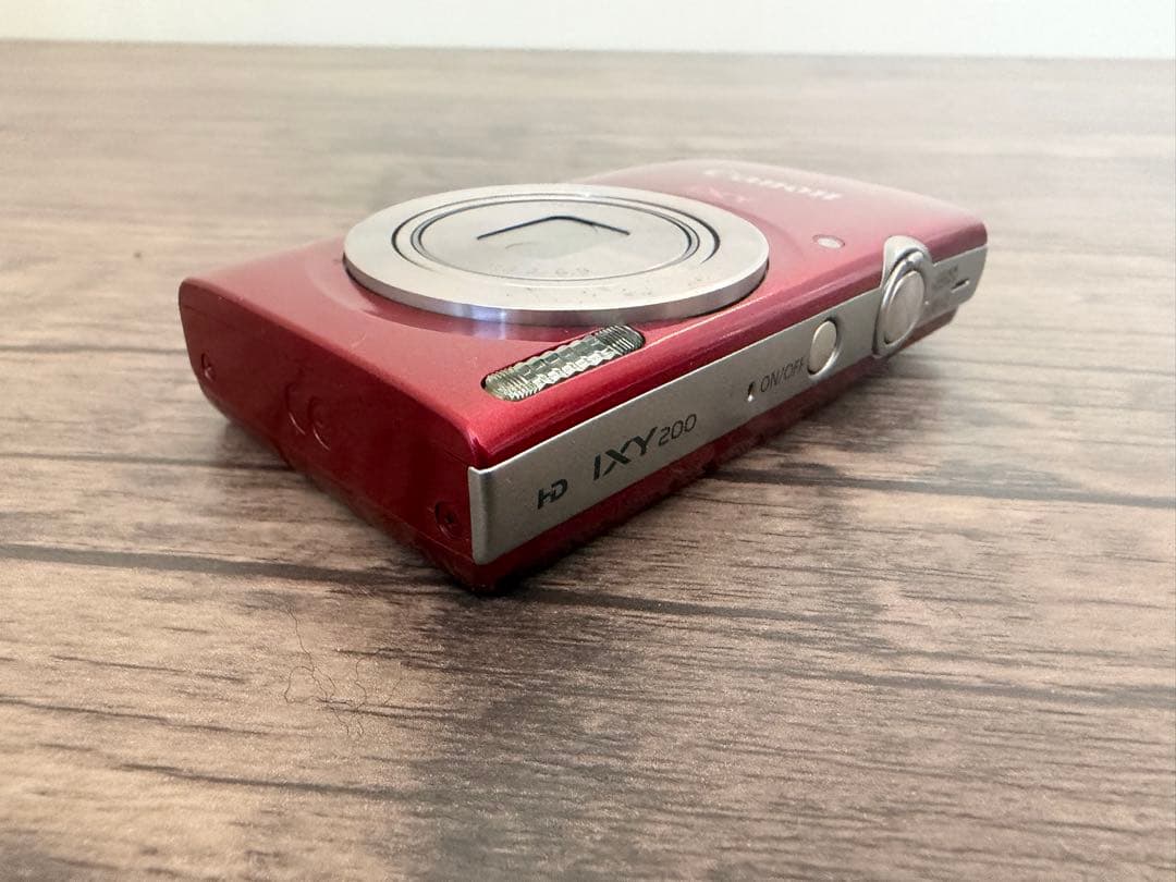 Canon デジカメ IXY 200 レッド コンパクトデジタルカメラ 赤