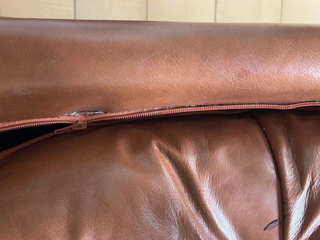 ブラウンレザー3人掛けソファ