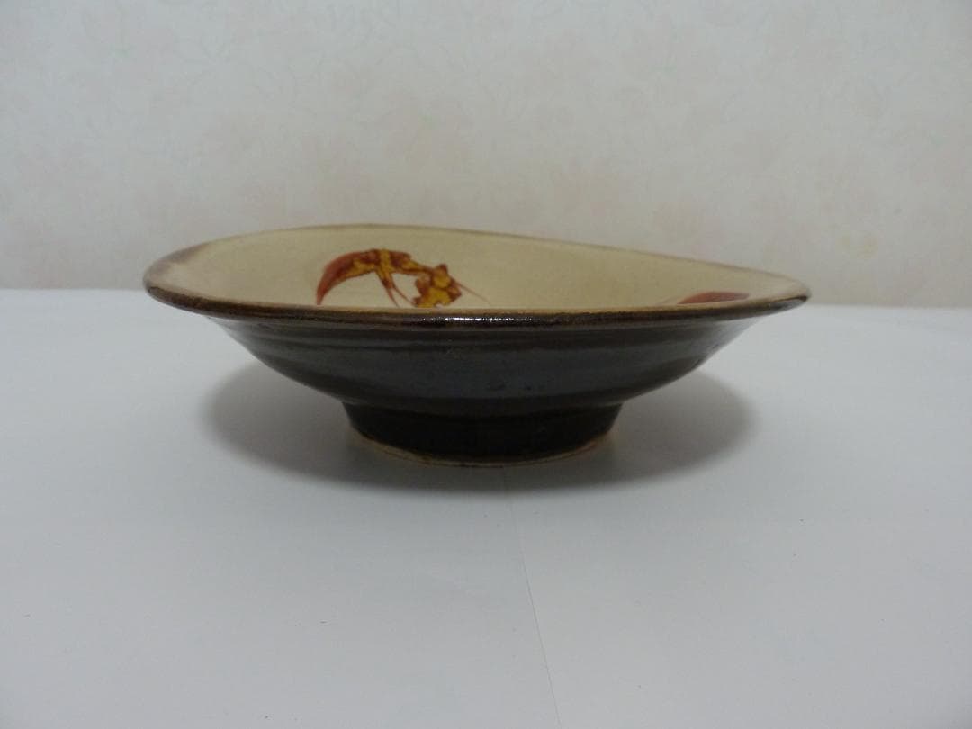 沖縄陶器　壺屋焼　６寸赤絵中皿