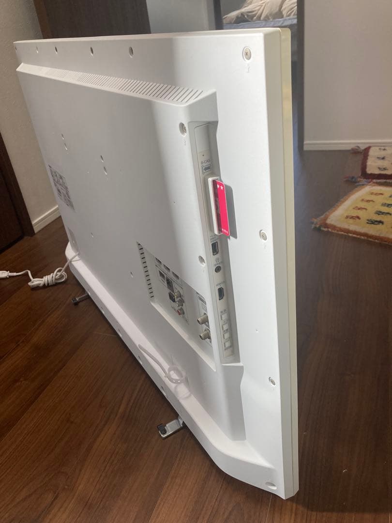 【まど】東芝REGZA 40M510XW [40インチ ホワイト]