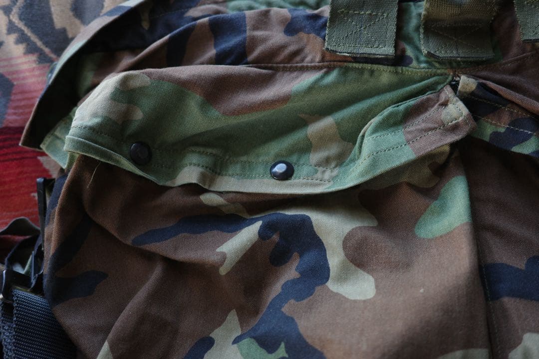 実物 USED 米軍 HGU-56/P ヘルメットバッグ ウッドランドカモ