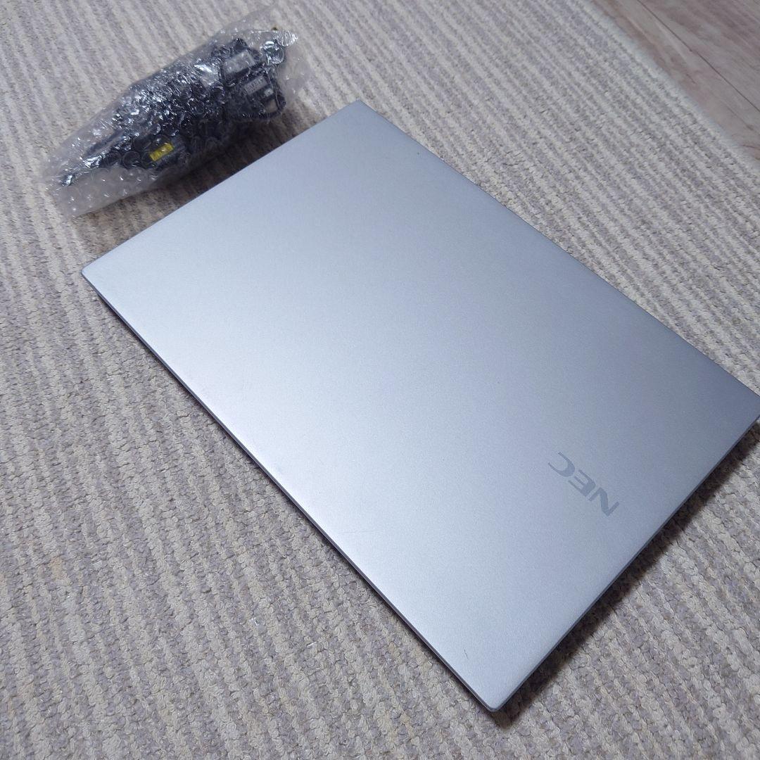 第6世代CPU/8GB/500GB Windows10 Libre Office