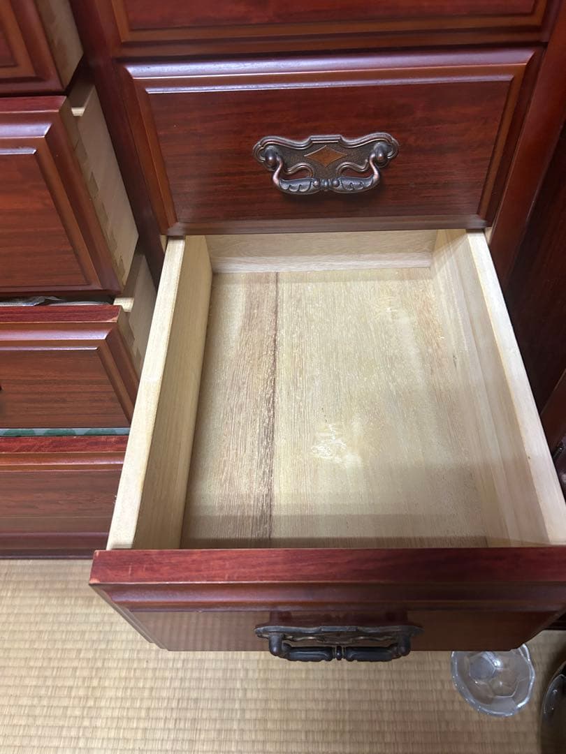 洋服ダンス　和ダンス　引き出し　ガラス戸