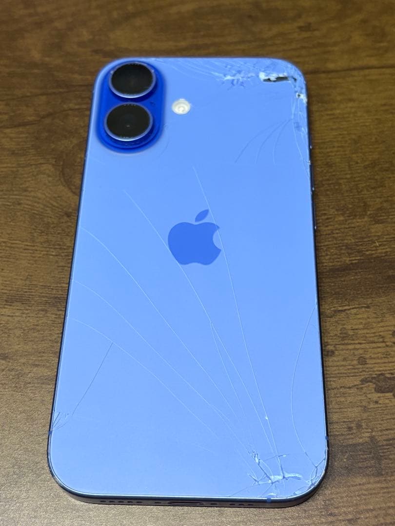 iphone16 本体 128GB 背面割れ　※電源ケーブルなし