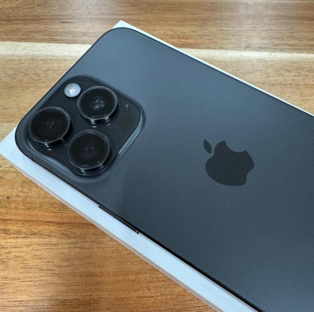 【美品】iPhone 15 Pro Max｜256GB｜SIMフリー版