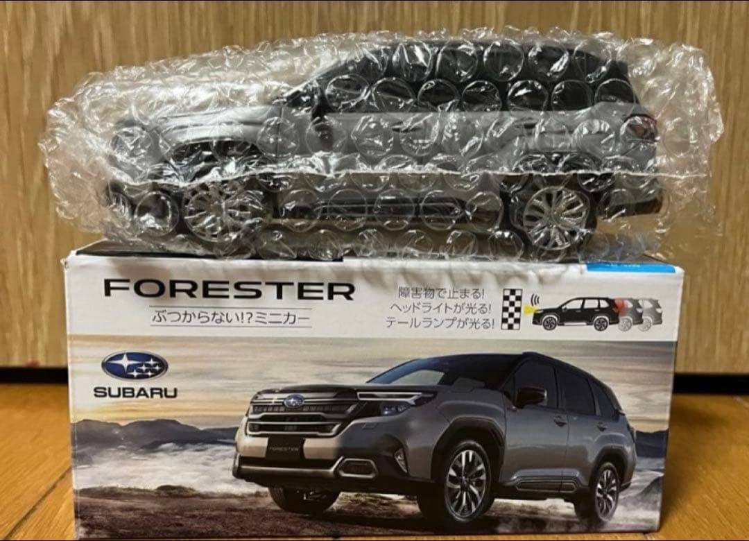美品　スバル フォレスター ぶつからないミニカー