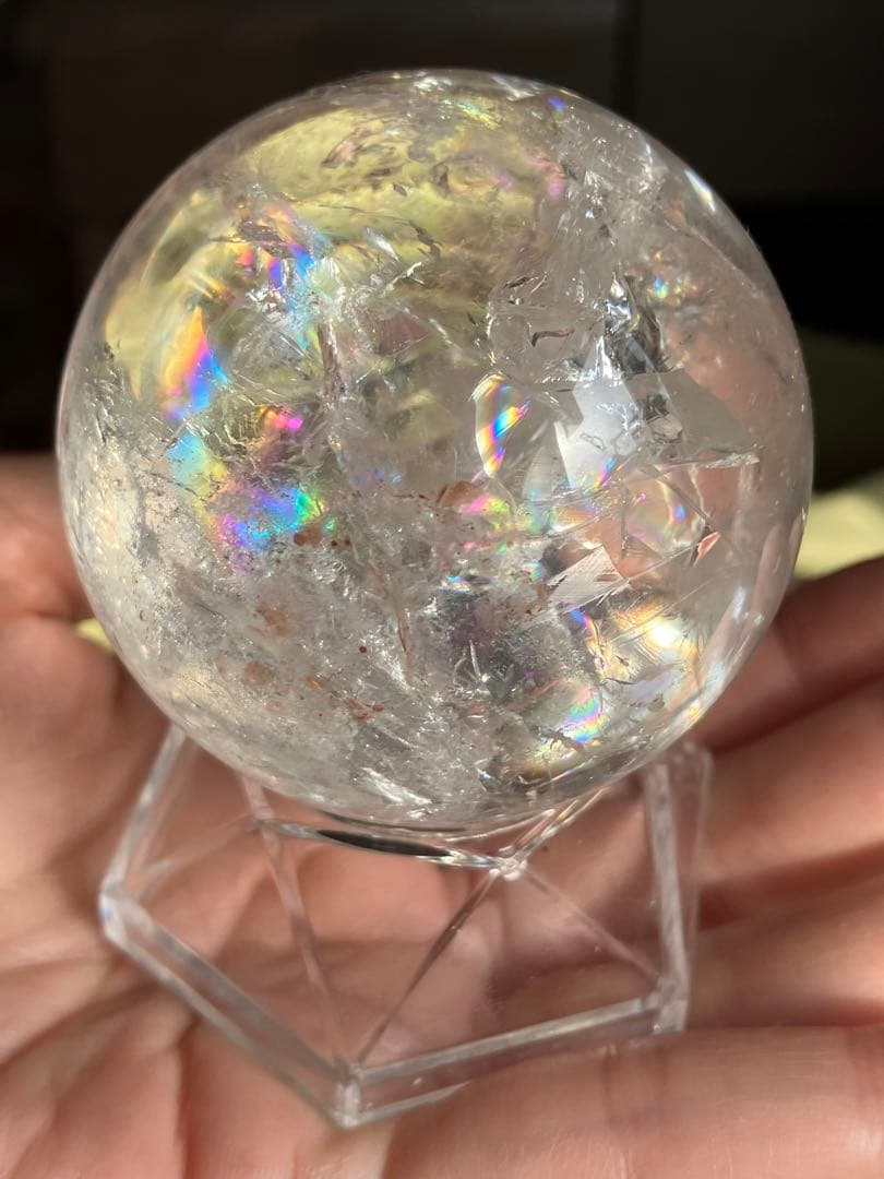 高品質ブラジル産　全方向に虹入り　水晶のスフィア　台座付き55.6mm 245g