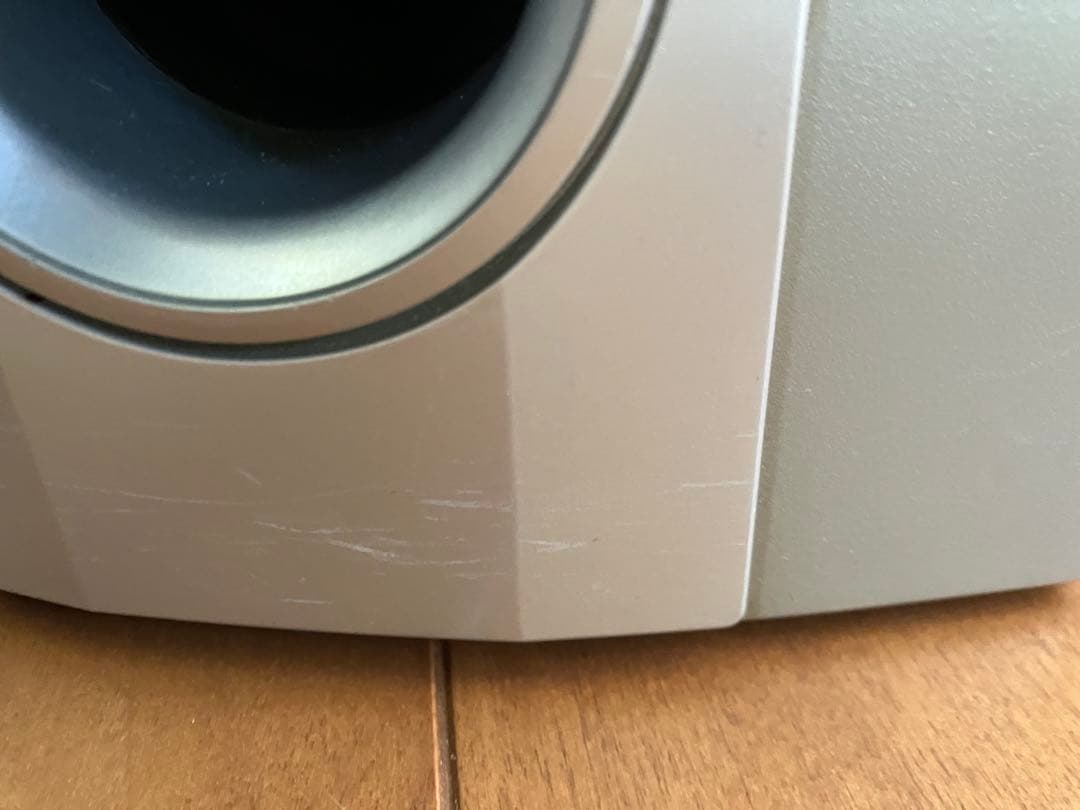 サラウンドスピーカーシステム