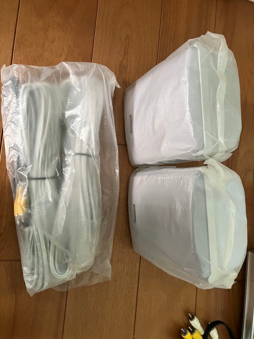 サラウンドスピーカーシステム