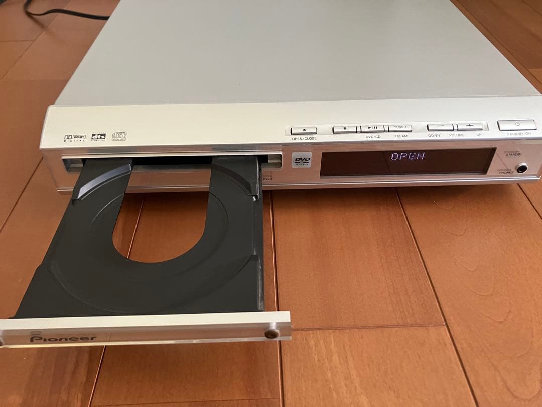 サラウンドスピーカーシステム