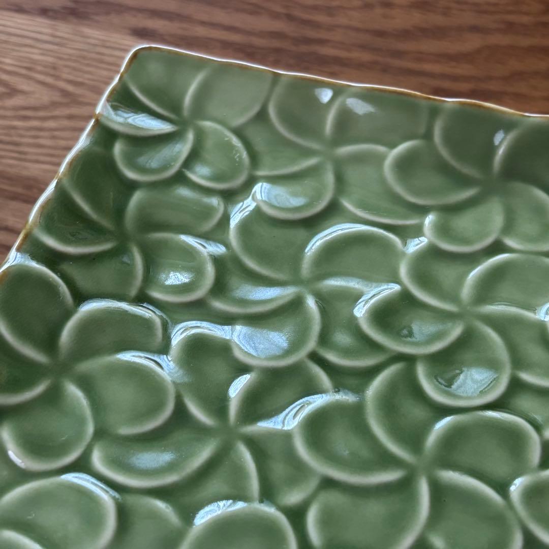 美品◇ジェンガラ プレート 大皿 グリーン 2枚セット プルメリア柄